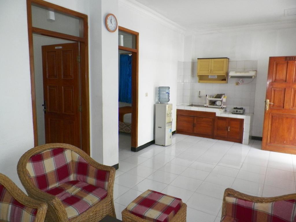 Aquarium Hotel Pangandaran Værelse billede